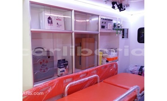 Buy Import Toyota Hiace White Car in Import - Dubai in Bomi County Buy Import Toyota Hiace White Car in Import - Dubai in Bomi County