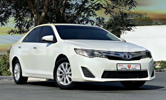Acheter Import Voiture Toyota Camry Blanc à Import - Dubai, Comté de Bomi Acheter Import Voiture Toyota Camry Blanc à Import - Dubai, Comté de Bomi