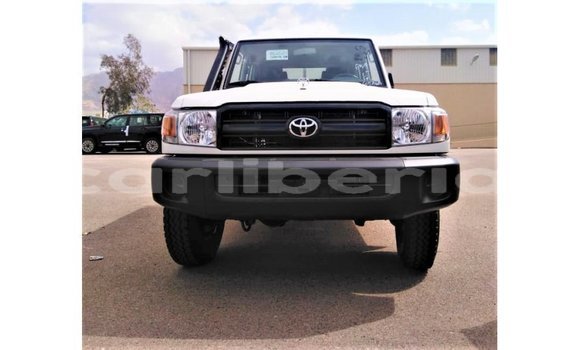 Buy Import Toyota Land Cruiser White Car in Import - Dubai in Bomi County Buy Import Toyota Land Cruiser White Car in Import - Dubai in Bomi County