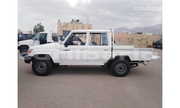 Buy Import Toyota Land Cruiser White Car in Import - Dubai in Bomi County Buy Import Toyota Land Cruiser White Car in Import - Dubai in Bomi County