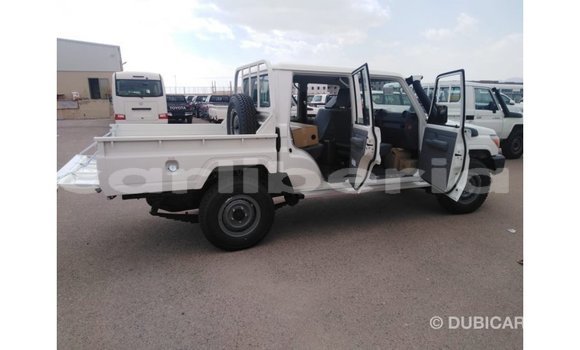 Buy Import Toyota Land Cruiser White Car in Import - Dubai in Bomi County Buy Import Toyota Land Cruiser White Car in Import - Dubai in Bomi County