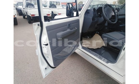 Buy Import Toyota Land Cruiser White Car in Import - Dubai in Bomi County Buy Import Toyota Land Cruiser White Car in Import - Dubai in Bomi County