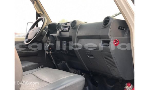 Buy Import Toyota Land Cruiser White Car in Import - Dubai in Bomi County Buy Import Toyota Land Cruiser White Car in Import - Dubai in Bomi County