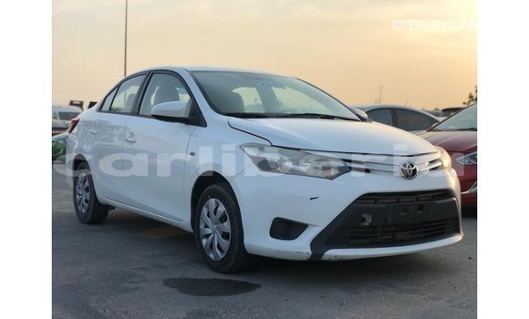 Acheter Import Voiture Toyota Yaris Blanc à Import - Dubai, Comté de Bomi Acheter Import Voiture Toyota Yaris Blanc à Import - Dubai, Comté de Bomi