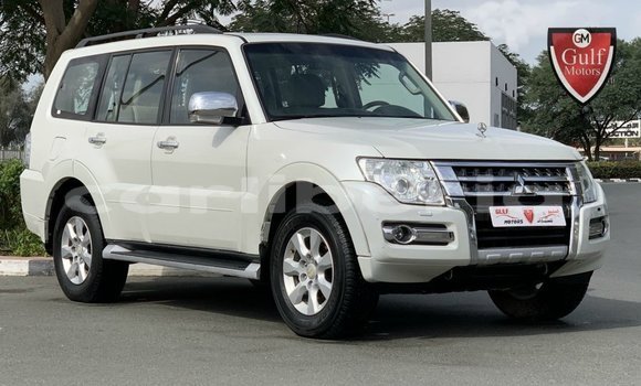 Acheter Import Voiture Mitsubishi Pajero Blanc à Import - Dubai, Comté de Bomi Acheter Import Voiture Mitsubishi Pajero Blanc à Import - Dubai, Comté de Bomi