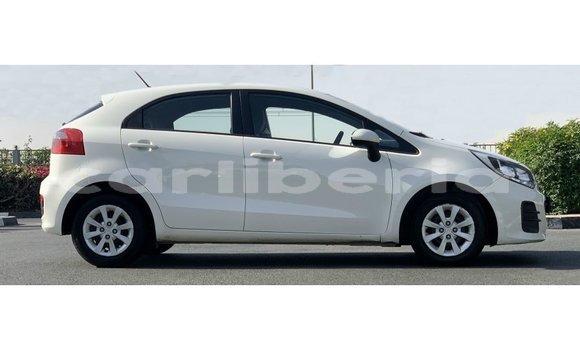 Acheter Import Voiture Kia Rio Blanc à Import - Dubai, Comté de Bomi Acheter Import Voiture Kia Rio Blanc à Import - Dubai, Comté de Bomi