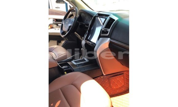 Buy Import Toyota Land Cruiser White Car in Import - Dubai in Bomi County Buy Import Toyota Land Cruiser White Car in Import - Dubai in Bomi County