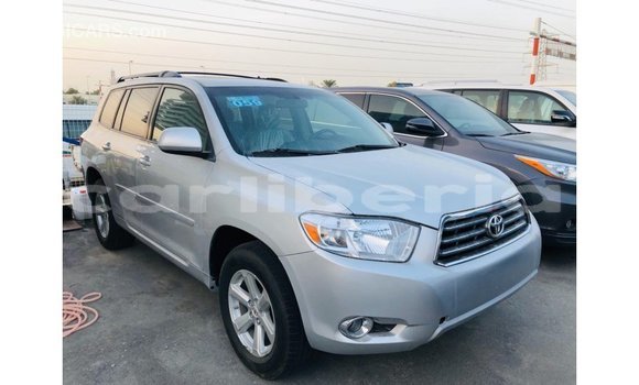 Buy Import Toyota Highlander Other Car in Import - Dubai in Bomi County Buy Import Toyota Highlander Other Car in Import - Dubai in Bomi County