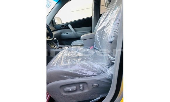 Buy Import Toyota Highlander Other Car in Import - Dubai in Bomi County Buy Import Toyota Highlander Other Car in Import - Dubai in Bomi County