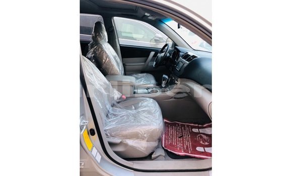 Buy Import Toyota Highlander Other Car in Import - Dubai in Bomi County Buy Import Toyota Highlander Other Car in Import - Dubai in Bomi County