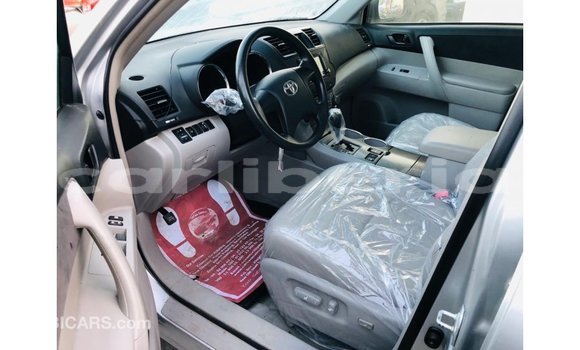 Buy Import Toyota Highlander Other Car in Import - Dubai in Bomi County Buy Import Toyota Highlander Other Car in Import - Dubai in Bomi County