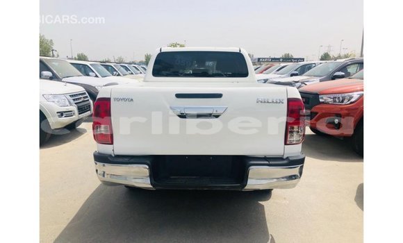 Acheter Import Voiture Toyota Hilux Blanc à Import - Dubai, Comté de Bomi Acheter Import Voiture Toyota Hilux Blanc à Import - Dubai, Comté de Bomi