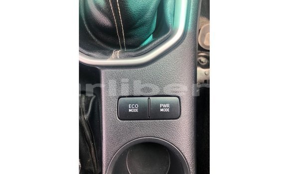 Acheter Import Voiture Toyota Hilux Blanc à Import - Dubai, Comté de Bomi Acheter Import Voiture Toyota Hilux Blanc à Import - Dubai, Comté de Bomi