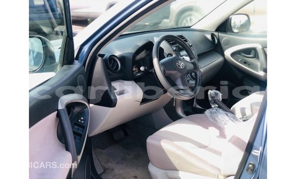 Acheter Import Utilitaire Toyota HiAce Bleu à Import - Dubai, Comté de Bomi Acheter Import Utilitaire Toyota HiAce Bleu à Import - Dubai, Comté de Bomi