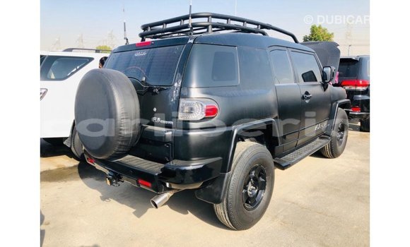 Acheter Import Voiture Toyota FJ Cruiser Noir à Import - Dubai, Comté de Bomi Acheter Import Voiture Toyota FJ Cruiser Noir à Import - Dubai, Comté de Bomi