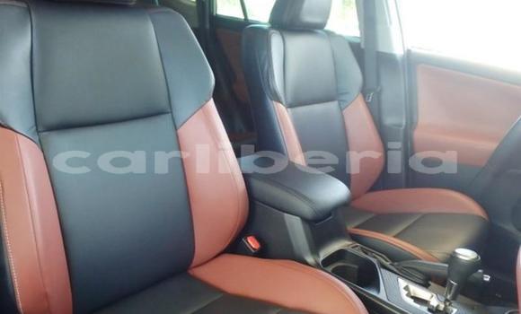 Buy Used Toyota RAV4 White Car in Monrovia in Montserrado County Buy Used Toyota RAV4 White Car in Monrovia in Montserrado County