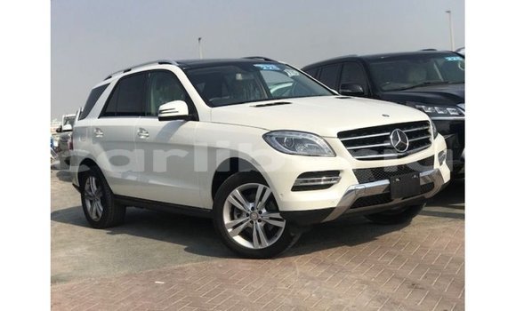 Buy Import Mercedes-Benz 190 White Car in Import - Dubai in Bomi County Buy Import Mercedes-Benz 190 White Car in Import - Dubai in Bomi County