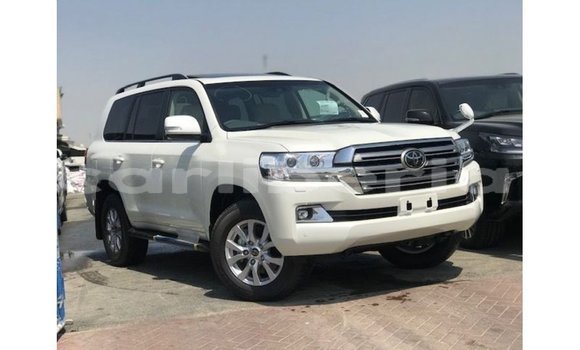 Buy Import Toyota Land Cruiser White Car in Import - Dubai in Bomi County