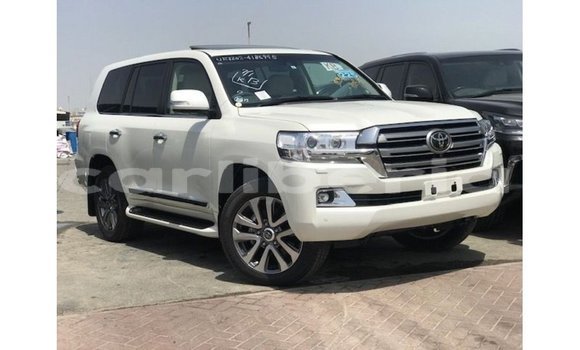 Buy Import Toyota Land Cruiser White Car in Import - Dubai in Bomi County