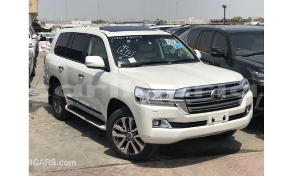 Acheter Import Voiture Toyota Land Cruiser Blanc à Import - Dubai, Comté de Bomi Acheter Import Voiture Toyota Land Cruiser Blanc à Import - Dubai, Comté de Bomi