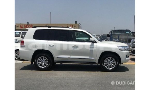 Buy Import Toyota Land Cruiser White Car in Import - Dubai in Bomi County Buy Import Toyota Land Cruiser White Car in Import - Dubai in Bomi County