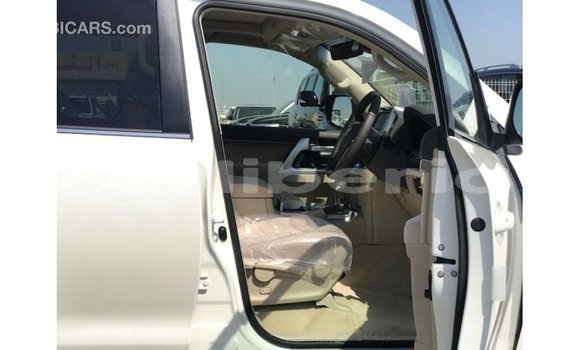 Buy Import Toyota Land Cruiser White Car in Import - Dubai in Bomi County Buy Import Toyota Land Cruiser White Car in Import - Dubai in Bomi County