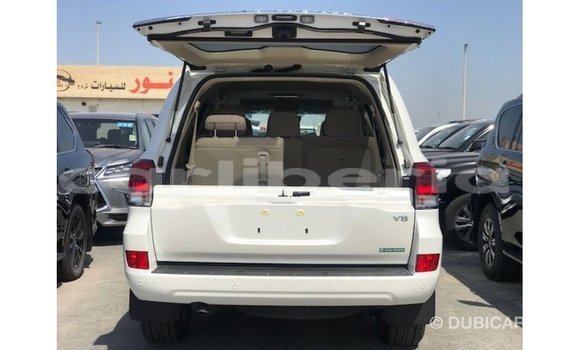 Buy Import Toyota Land Cruiser White Car in Import - Dubai in Bomi County Buy Import Toyota Land Cruiser White Car in Import - Dubai in Bomi County