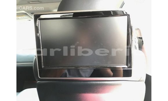 Acheter Import Voiture Toyota Land Cruiser Blanc à Import - Dubai, Comté de Bomi Acheter Import Voiture Toyota Land Cruiser Blanc à Import - Dubai, Comté de Bomi