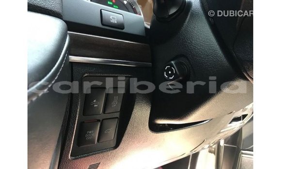 Acheter Import Voiture Toyota Land Cruiser Blanc à Import - Dubai, Comté de Bomi Acheter Import Voiture Toyota Land Cruiser Blanc à Import - Dubai, Comté de Bomi