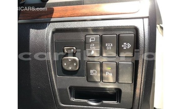 Acheter Import Voiture Toyota Land Cruiser Blanc à Import - Dubai, Comté de Bomi Acheter Import Voiture Toyota Land Cruiser Blanc à Import - Dubai, Comté de Bomi