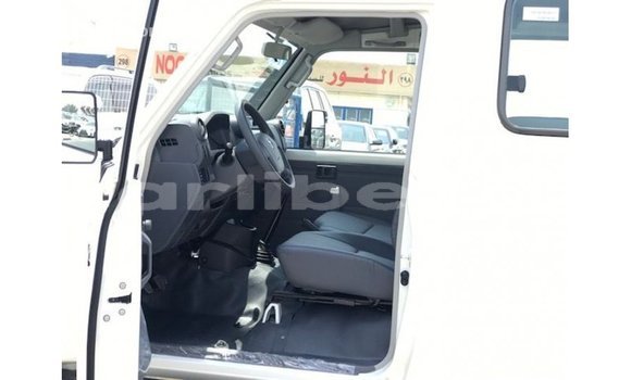 Buy Import Toyota Land Cruiser White Car in Import - Dubai in Bomi County Buy Import Toyota Land Cruiser White Car in Import - Dubai in Bomi County