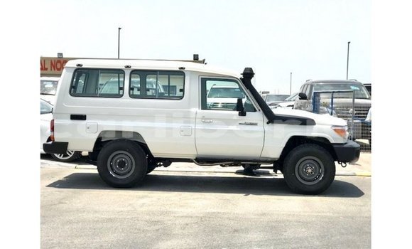 Buy Import Toyota Land Cruiser White Car in Import - Dubai in Bomi County Buy Import Toyota Land Cruiser White Car in Import - Dubai in Bomi County