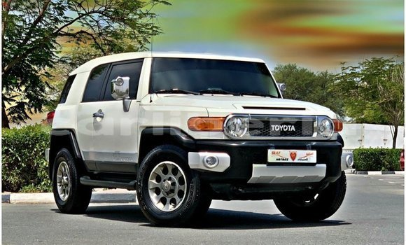 Acheter Import Voiture Toyota FJ Cruiser Blanc à Import - Dubai, Comté de Bomi Acheter Import Voiture Toyota FJ Cruiser Blanc à Import - Dubai, Comté de Bomi