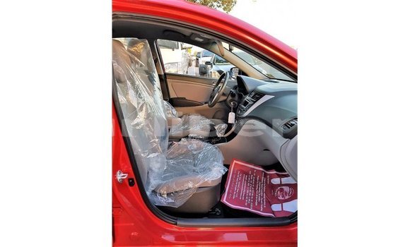 Acheter Import Voiture Hyundai Accent Rouge à Import - Dubai, Comté de Bomi Acheter Import Voiture Hyundai Accent Rouge à Import - Dubai, Comté de Bomi