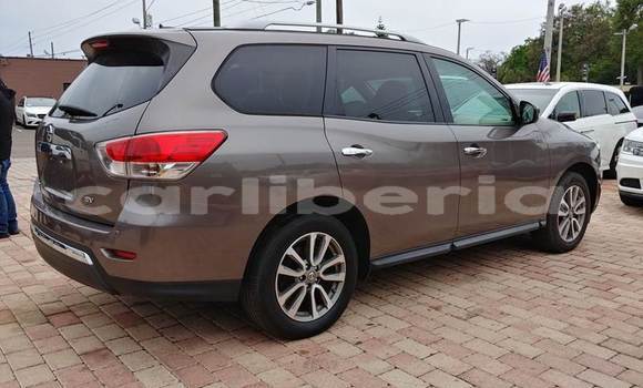 Buy Used Nissan Pathfinder Beige Car in Monrovia in Montserrado County Buy Used Nissan Pathfinder Beige Car in Monrovia in Montserrado County
