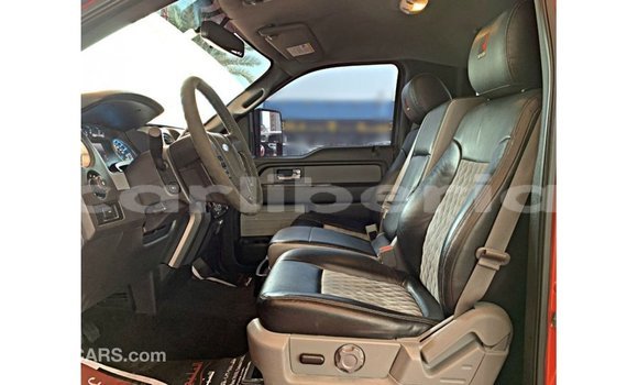 Acheter Import Voiture Ford Club Wagon Rouge à Import - Dubai, Comté de Bomi Acheter Import Voiture Ford Club Wagon Rouge à Import - Dubai, Comté de Bomi