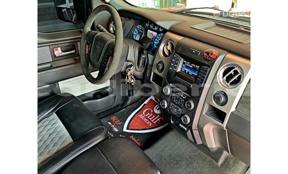 Acheter Import Voiture Ford Club Wagon Rouge à Import - Dubai, Comté de Bomi Acheter Import Voiture Ford Club Wagon Rouge à Import - Dubai, Comté de Bomi