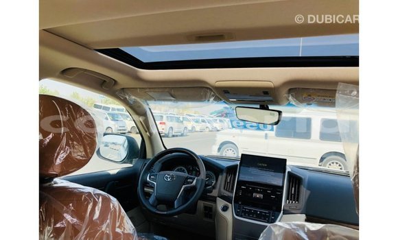 Acheter Import Voiture Toyota Land Cruiser Blanc à Import - Dubai, Comté de Bomi Acheter Import Voiture Toyota Land Cruiser Blanc à Import - Dubai, Comté de Bomi