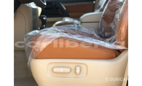 Acheter Import Voiture Toyota Land Cruiser Blanc à Import - Dubai, Comté de Bomi Acheter Import Voiture Toyota Land Cruiser Blanc à Import - Dubai, Comté de Bomi