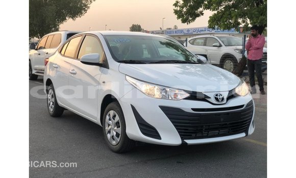 Buy Import Toyota DA White Truck in Import - Dubai in Bomi County Buy Import Toyota DA White Truck in Import - Dubai in Bomi County