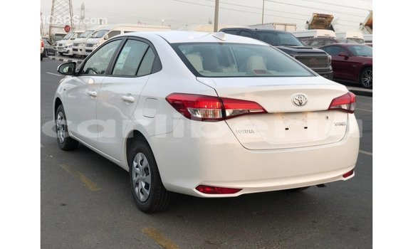 Buy Import Toyota DA White Truck in Import - Dubai in Bomi County Buy Import Toyota DA White Truck in Import - Dubai in Bomi County