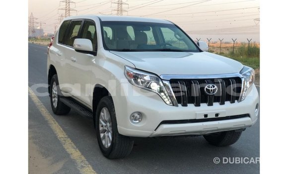 Acheter Import Voiture Toyota Prado Blanc à Import - Dubai, Comté de Bomi Acheter Import Voiture Toyota Prado Blanc à Import - Dubai, Comté de Bomi
