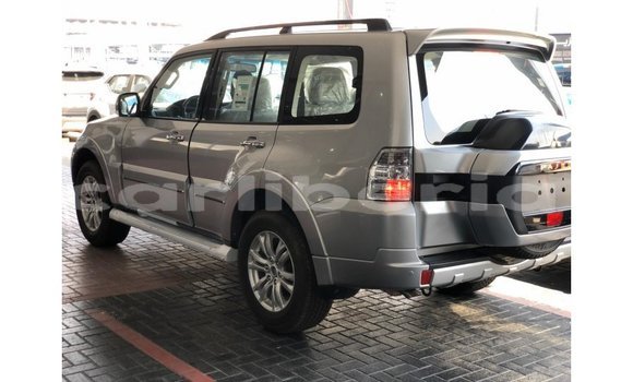 Acheter Import Voiture Mitsubishi Pajero Autre à Import - Dubai, Comté de Bomi Acheter Import Voiture Mitsubishi Pajero Autre à Import - Dubai, Comté de Bomi