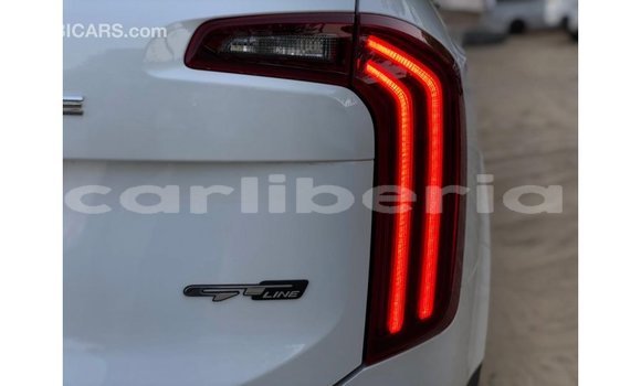 Acheter Import Voiture Kia Carens Blanc à Import - Dubai, Comté de Bomi Acheter Import Voiture Kia Carens Blanc à Import - Dubai, Comté de Bomi