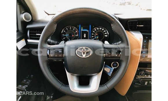 Acheter Import Voiture Toyota Fortuner Noir à Import - Dubai, Comté de Bomi Acheter Import Voiture Toyota Fortuner Noir à Import - Dubai, Comté de Bomi