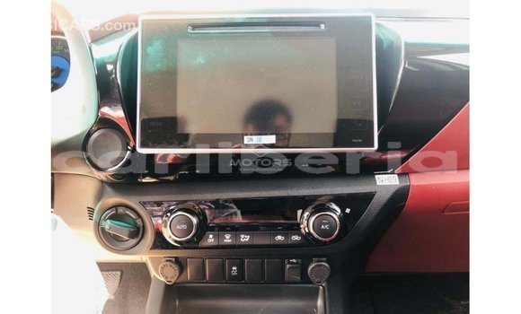 Acheter Import Voiture Toyota Hilux Blanc à Import - Dubai, Comté de Bomi Acheter Import Voiture Toyota Hilux Blanc à Import - Dubai, Comté de Bomi