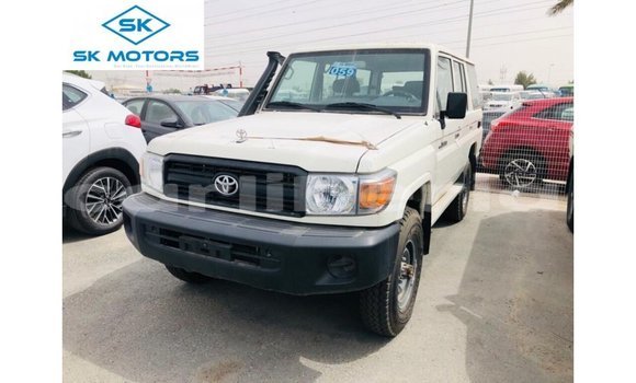 Buy Import Toyota Land Cruiser White Car in Import - Dubai in Bomi County