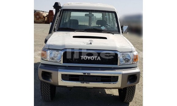 Buy Import Toyota Land Cruiser White Car in Import - Dubai in Bomi County Buy Import Toyota Land Cruiser White Car in Import - Dubai in Bomi County