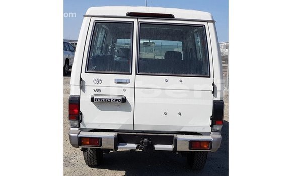 Buy Import Toyota Land Cruiser White Car in Import - Dubai in Bomi County Buy Import Toyota Land Cruiser White Car in Import - Dubai in Bomi County