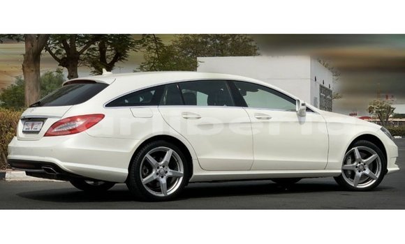 Buy Import Mercedes-Benz 190 White Car in Import - Dubai in Bomi County Buy Import Mercedes-Benz 190 White Car in Import - Dubai in Bomi County